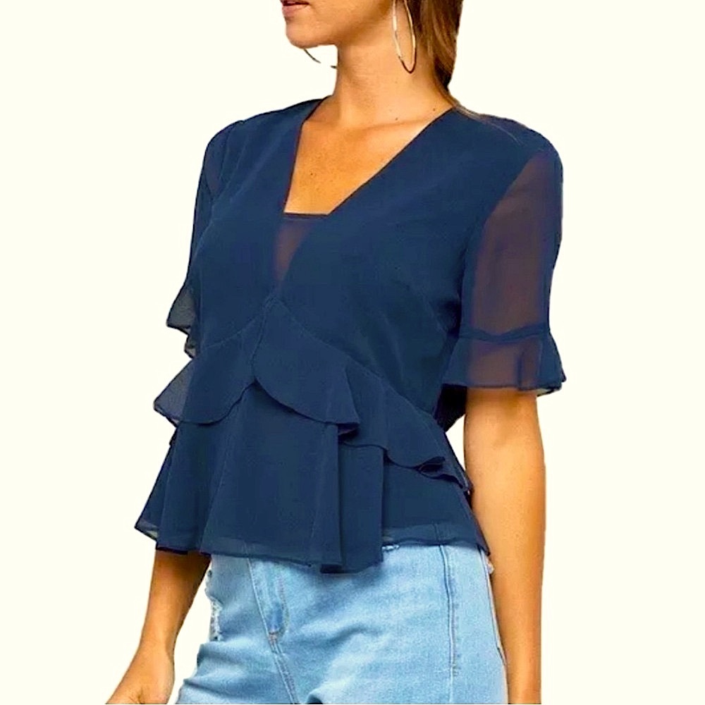 🛍️ Bebe Navy Blue V-Neck Short Sleeved Chiffon Blouse!! 🛍️